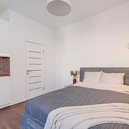 Welcoming Studio In Historic Vilnius With Free Parking By Urban Rent Apartment Bagian luar foto