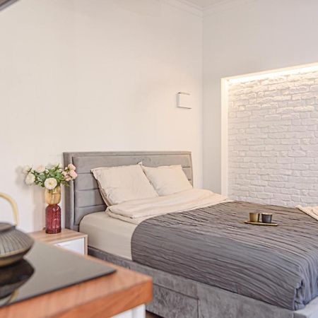 Welcoming Studio In Historic Vilnius With Free Parking By Urban Rent Apartment Bagian luar foto