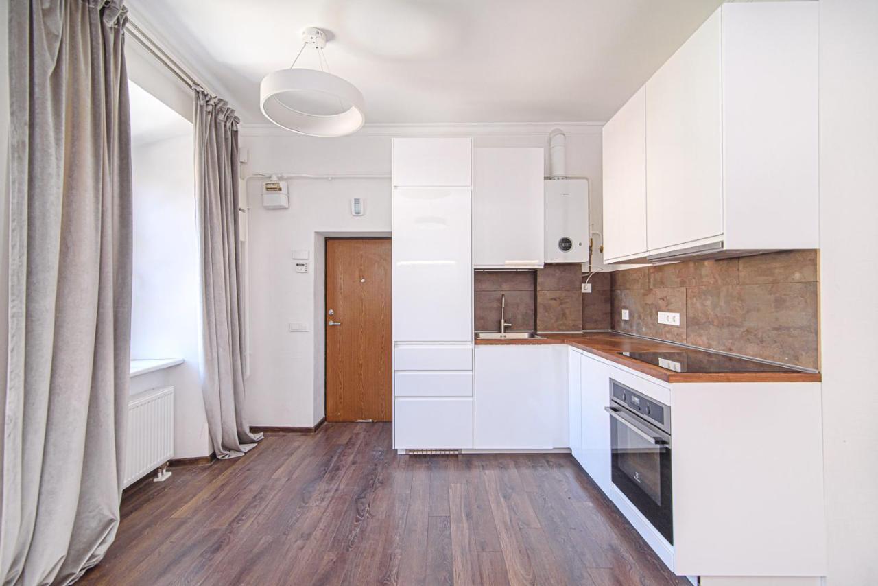 Welcoming Studio In Historic Vilnius With Free Parking By Urban Rent Apartment Bagian luar foto