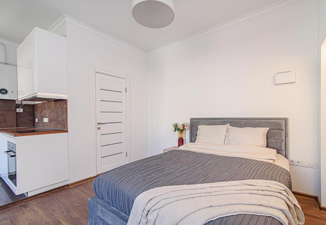 Welcoming Studio In Historic Vilnius With Free Parking By Urban Rent Apartment Bagian luar foto