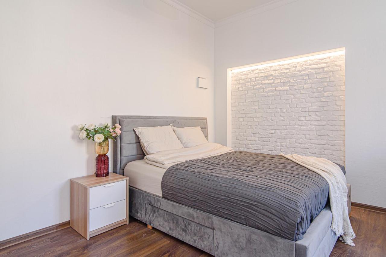 Welcoming Studio In Historic Vilnius With Free Parking By Urban Rent Apartment Bagian luar foto