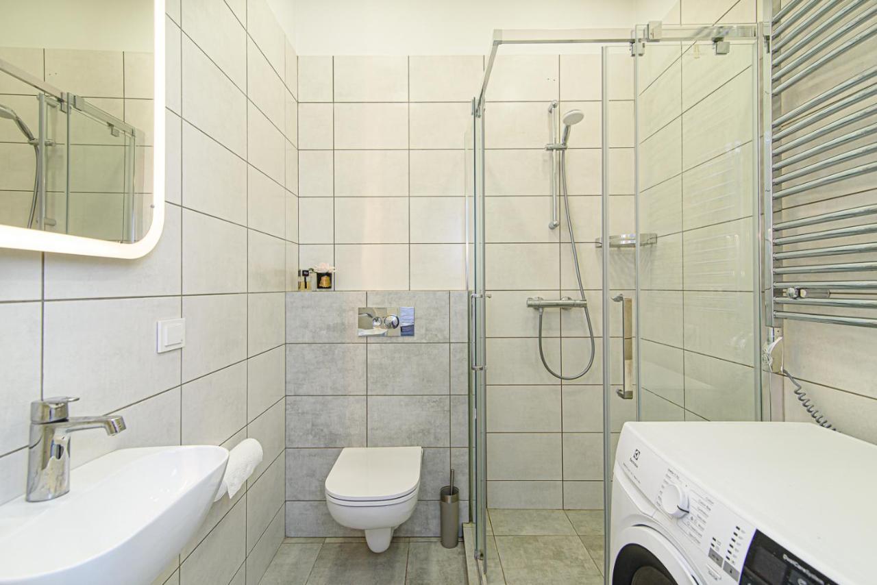 Welcoming Studio In Historic Vilnius With Free Parking By Urban Rent Apartment Bagian luar foto