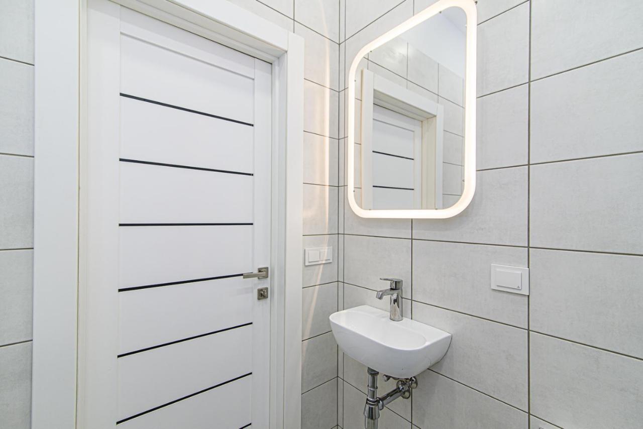 Welcoming Studio In Historic Vilnius With Free Parking By Urban Rent Apartment Bagian luar foto